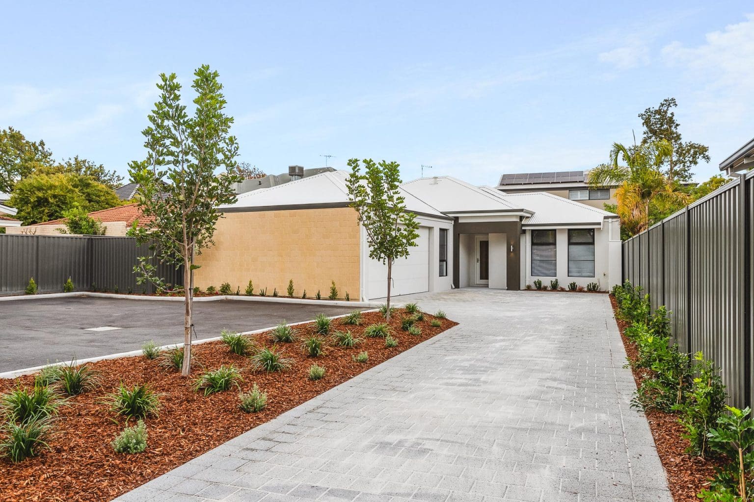 WEB 102 Alexander Drive, Dianella 5